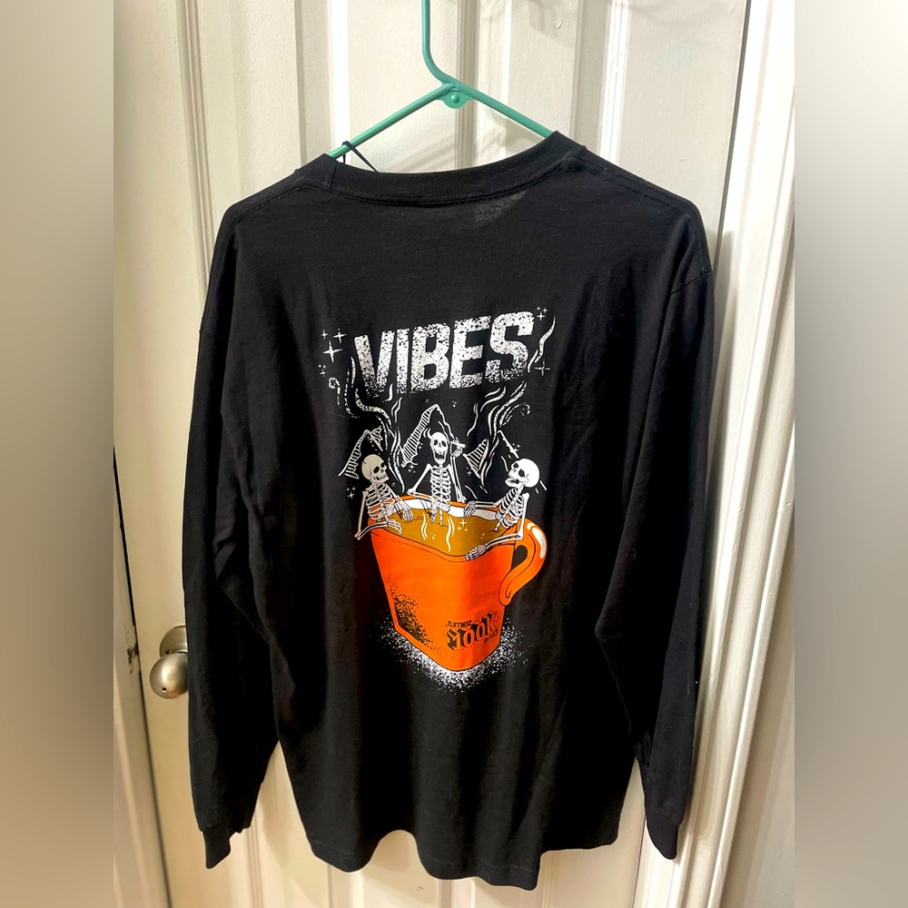 VIBES x zumiez collab halloween spooky long sleeve t-shirt